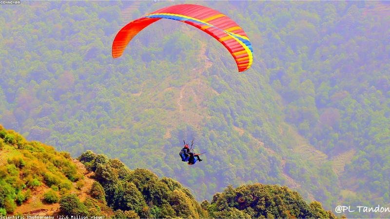 कार रिव्यू: नई सेडान का पहला अनुभव, कैसा है परफॉर्मेंस