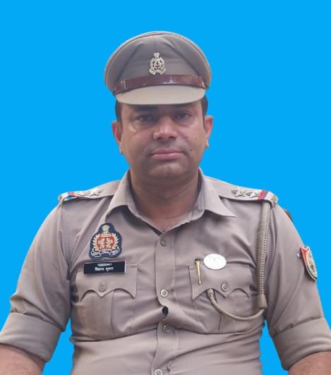 नगीना थाने का चार्ज संभालते ही थाना प्रभारी ने प्रेस वार्ता कर कहा अपराधियों को किसी भी हालत में बख्शा नहीं जायेगा : थाना प्रभारी विकास कुमार।